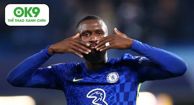 Antonio Rudiger tái hợp Chelsea: Giải pháp vững chắc cho hàng thủ The Blues.