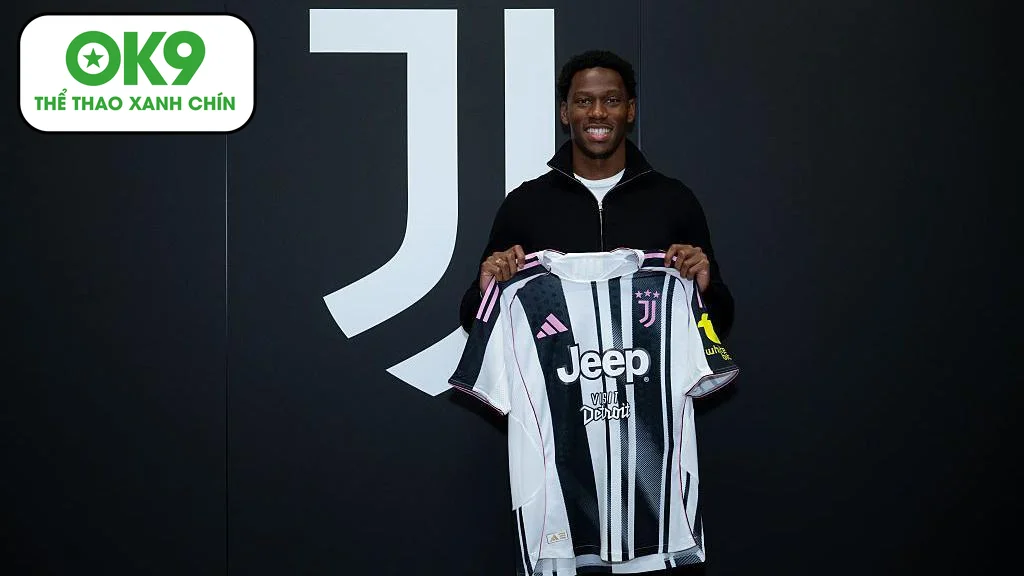 Chân dung Jonathan David - tiền đạo lạnh lùng dẫn dắt Canada với 7 bàn thắng quyết định.