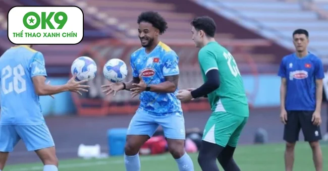 HLV Lào dè chừng Nguyễn Xuân Son quyết hạn chế bàn thua trước Việt Nam