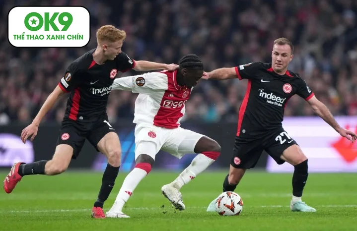 Man United quyết đấu Newcastle tranh tài năng 17 tuổi Jorthy Mokio từ Ajax.