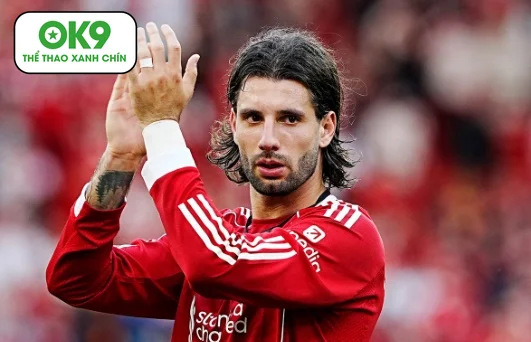 Martin Zubimendi bất ngờ tỏa sáng tại Ngoại Hạng Anh 2025-26, dẫn dắt Arsenal thống trị trung tuyến.