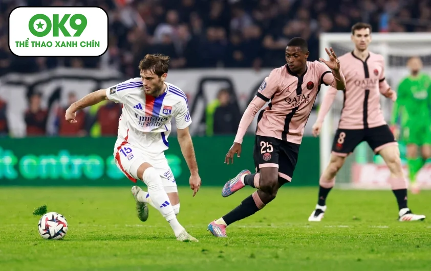 PSG củng cố ngôi đầu Ligue 1 trước Lyon với chiến thắng thuyết phục.