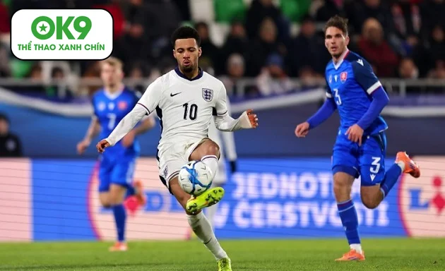 Siêu phẩm Nwaneri lốp bóng qua thủ môn, liệu Arteta có thay đổi cách dùng tiền vệ trẻ Arsenal?